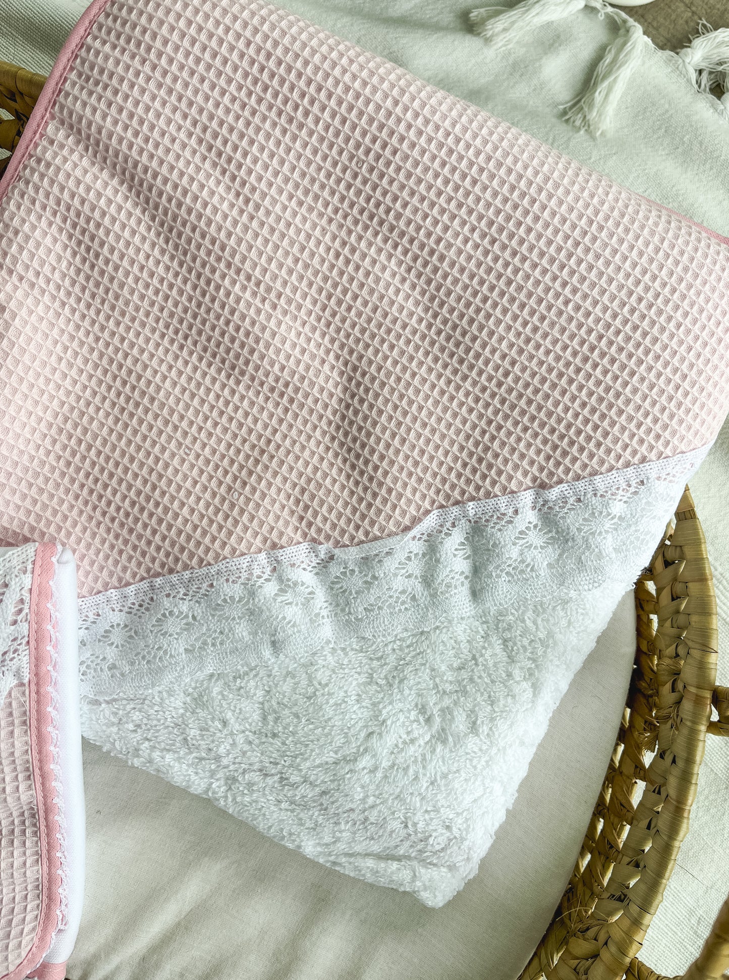 Conjunto de manta, fralda e toalha rosa bebé personalizável com nome