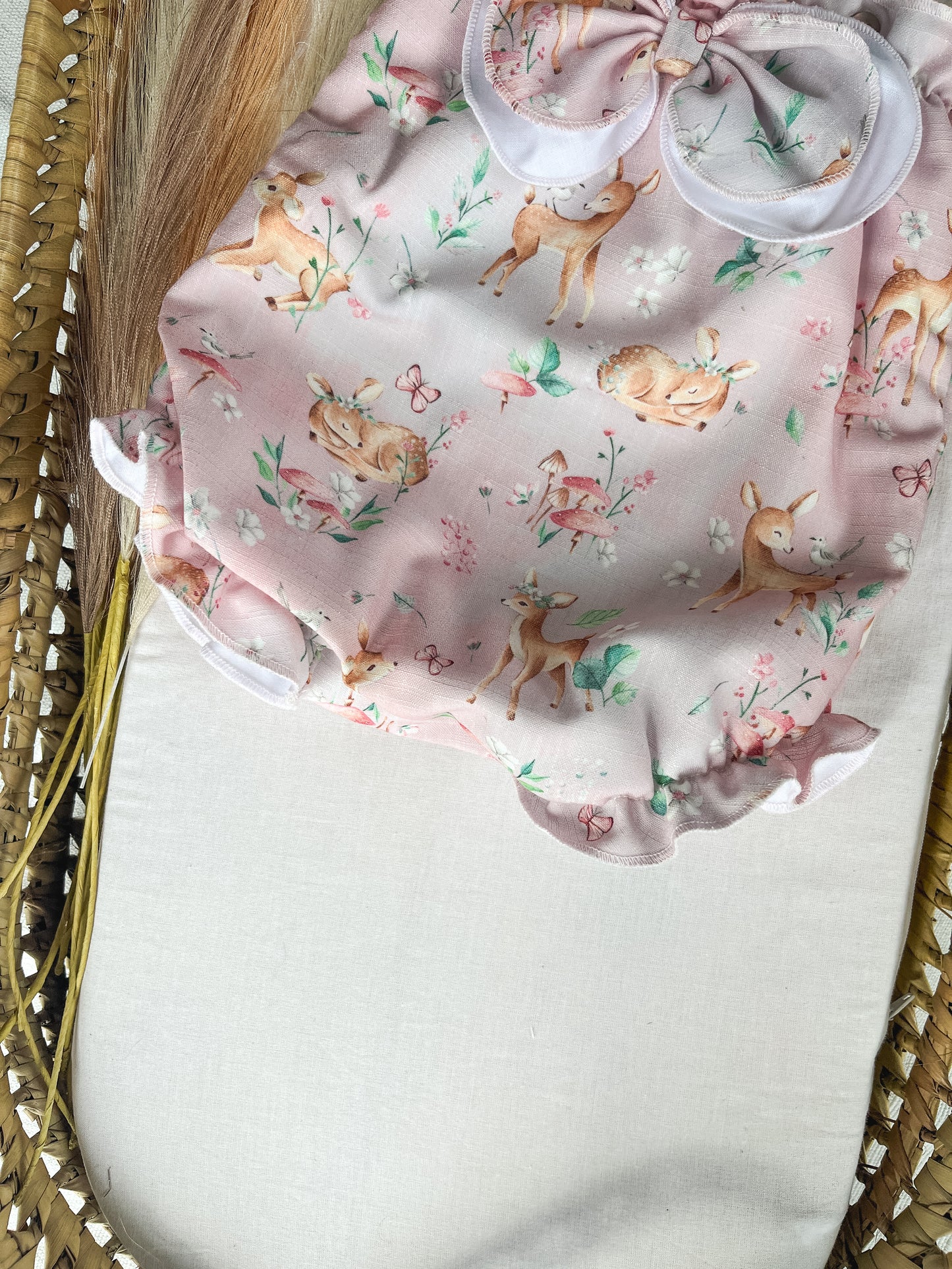Conjunto de fofo/jardineira rosa com blusa bebé menina