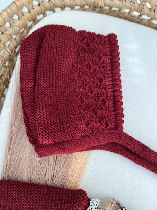 Conjunto de 2 peças bebé vestido e touca bordo