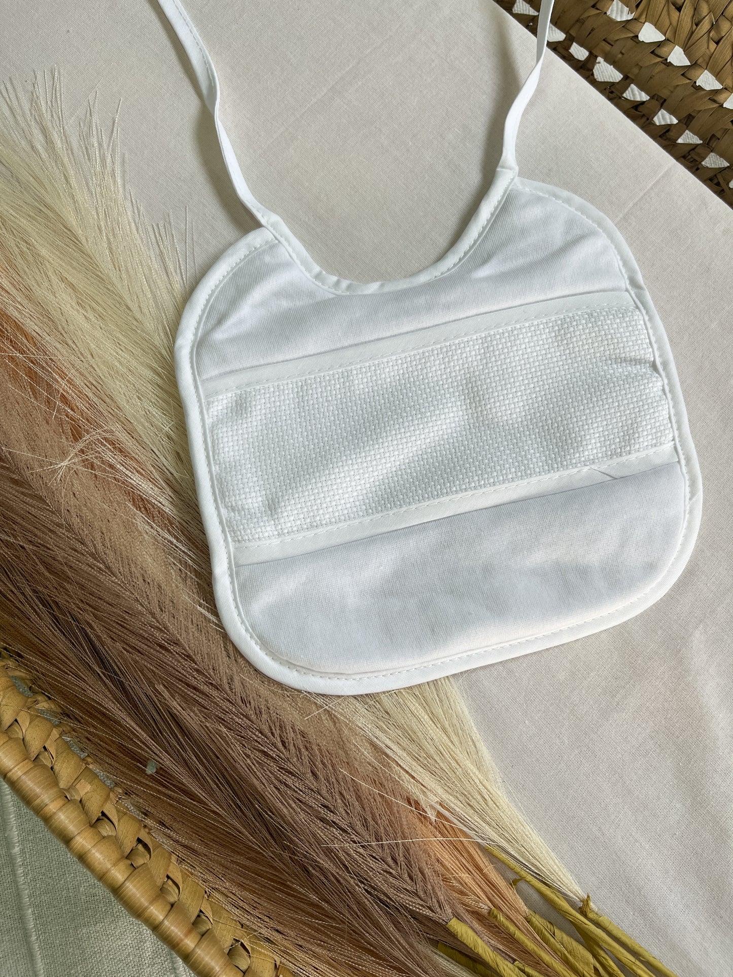 Babete plastificado bebé personalizável com nome