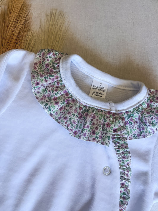 Babygrow de veludo bebé branco com flores personalizável com nome