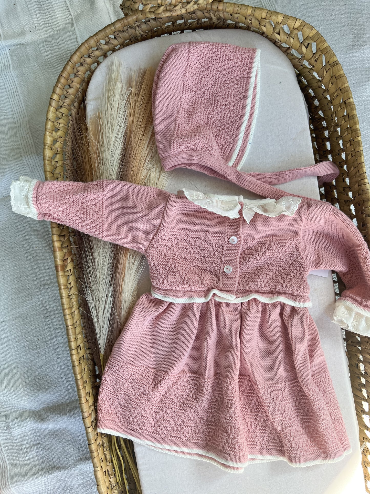 Conjunto de malha 2 peças vestido e touca rosa velho