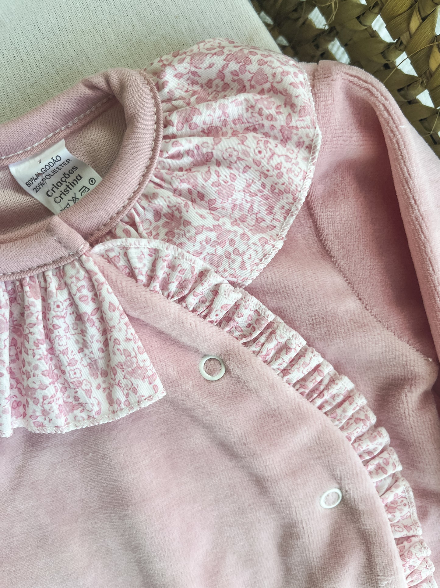 Babygrow de veludo bebé rosa velho