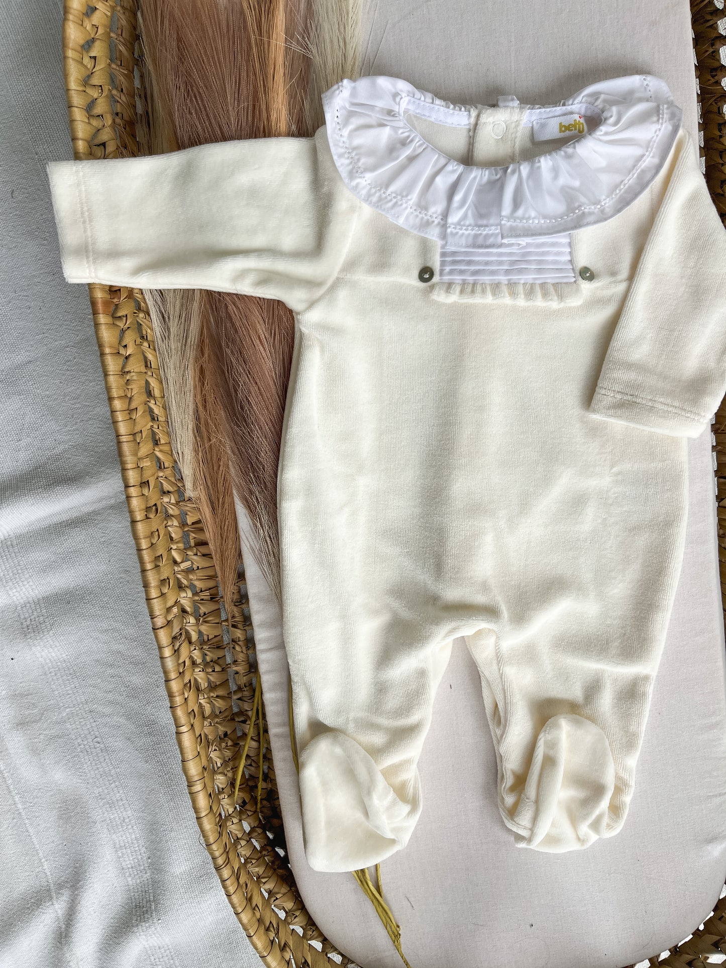 Babygrow de veludo bebé pérola personalizável com nome