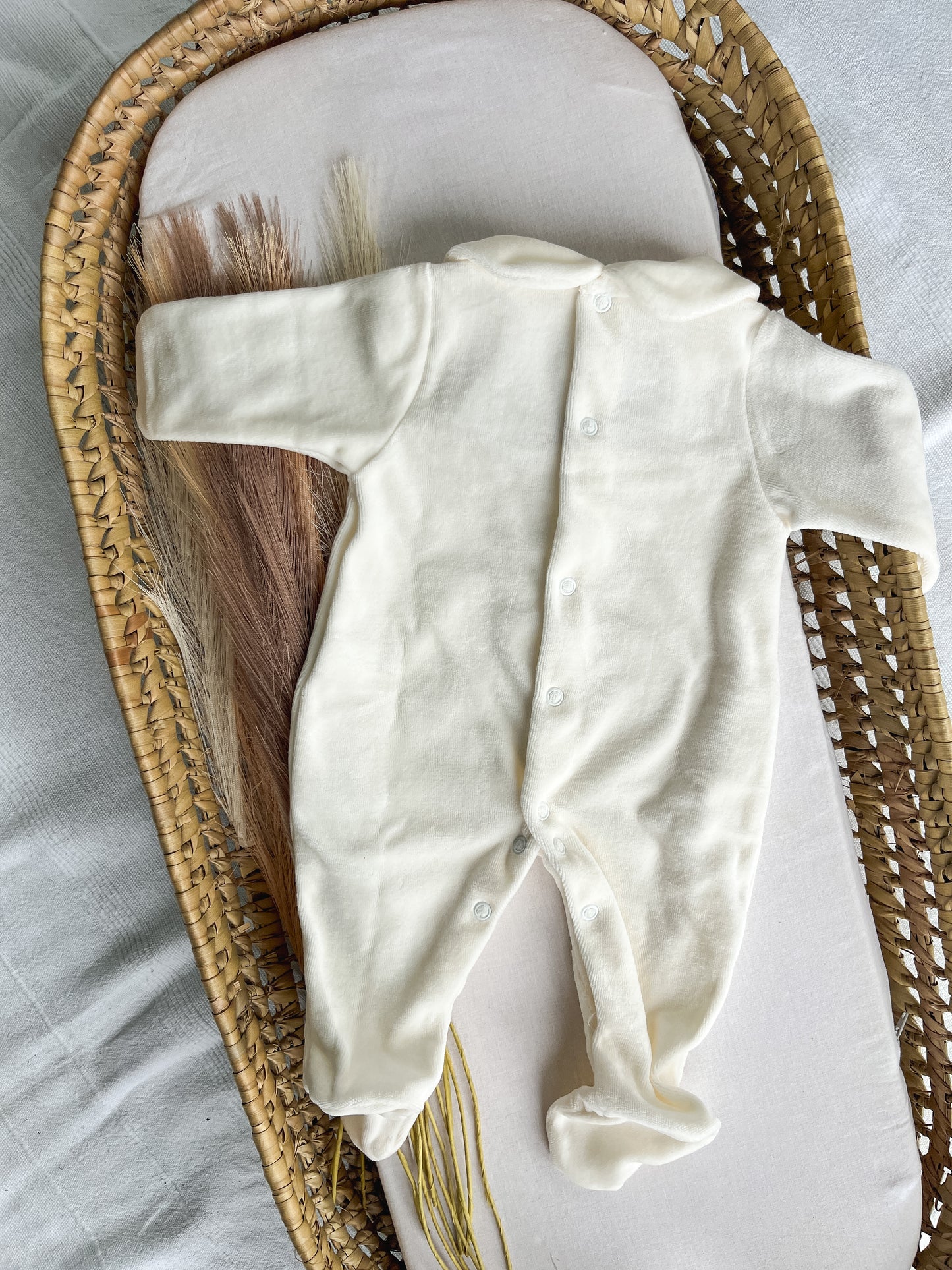 Babygrow de veludo bebé pérola personalizável com nome