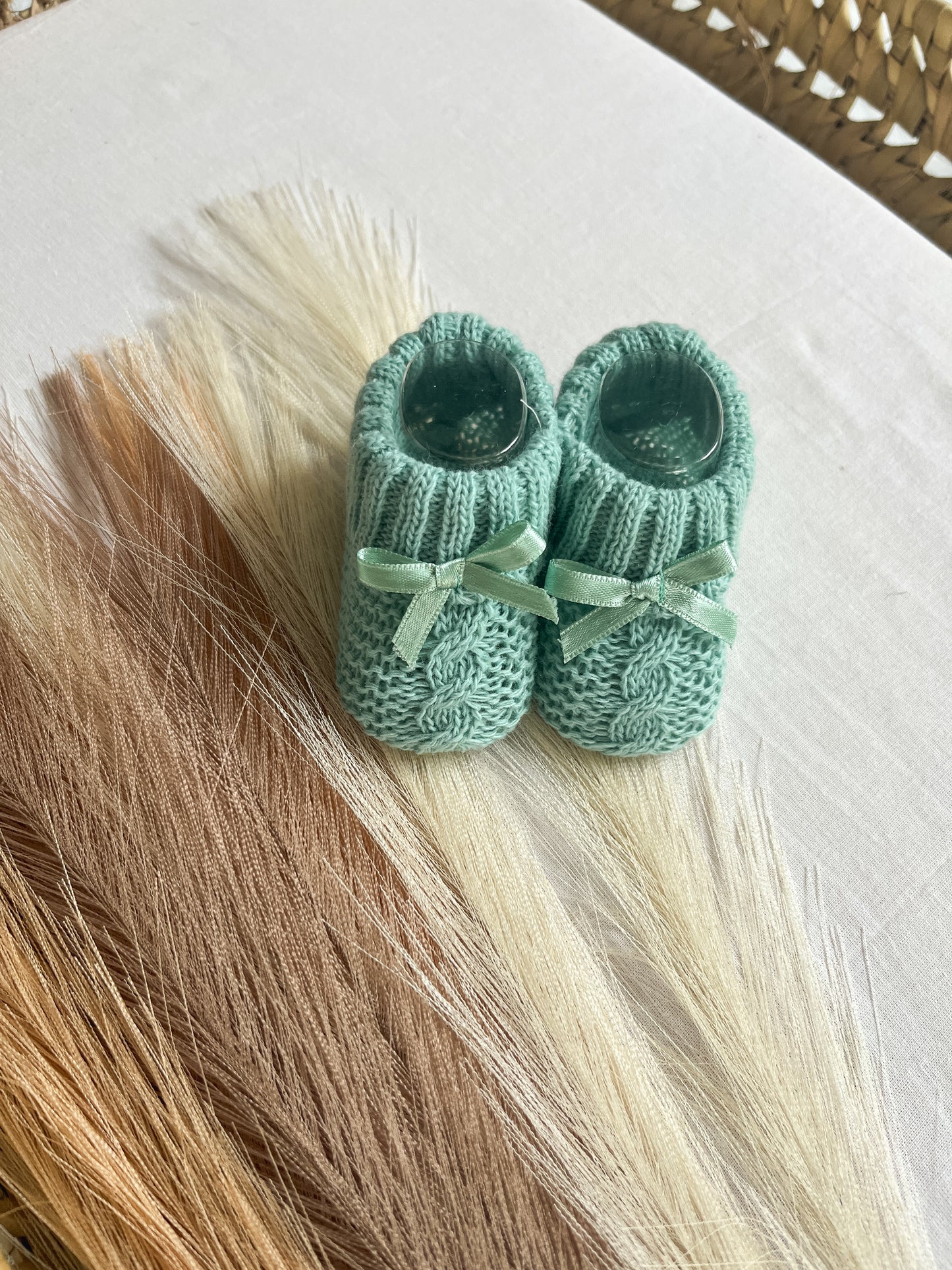 Carapins/ sapatinhos de malha bebé verde