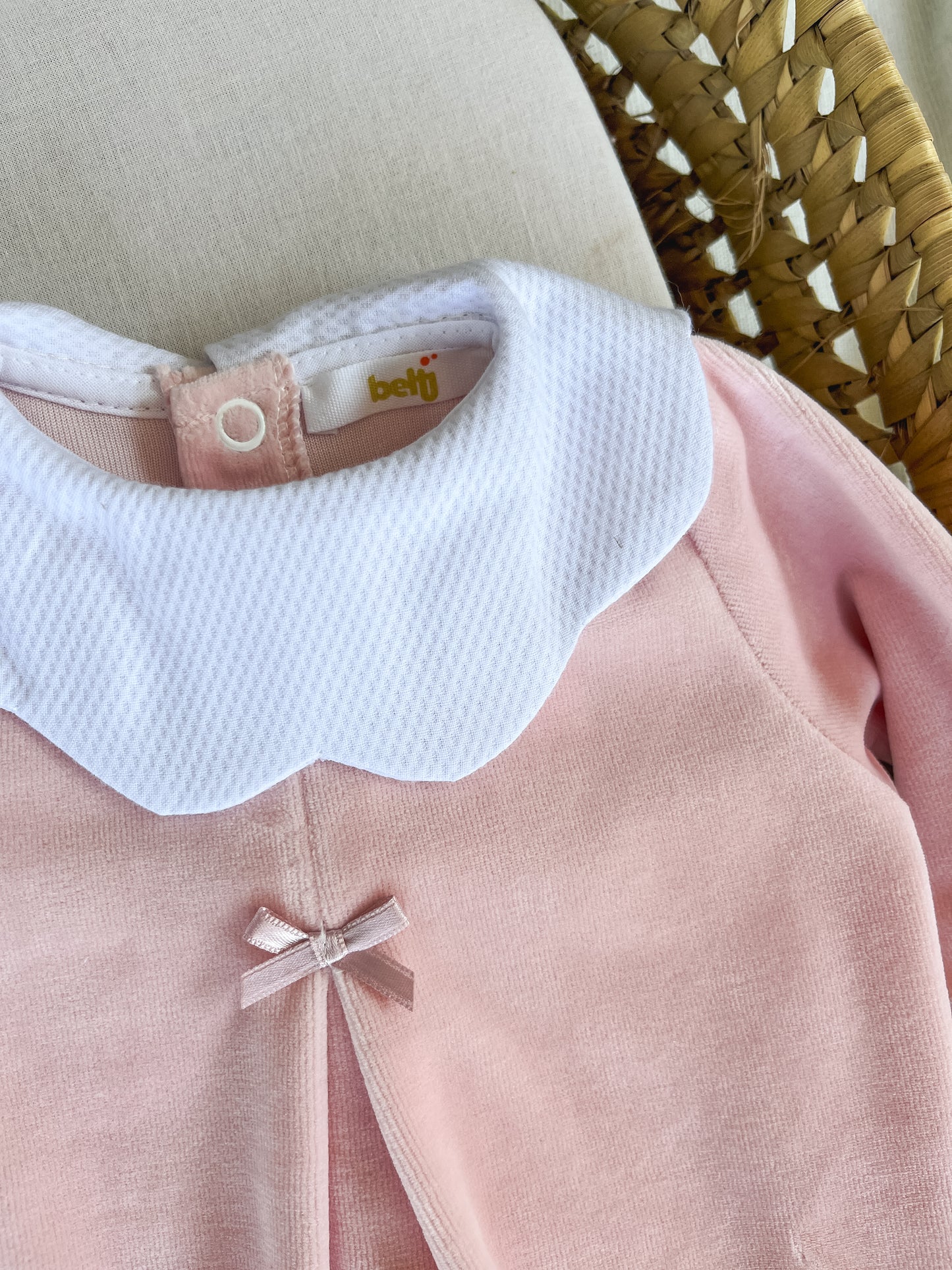 Babygrow de veludo bebé rosa velho