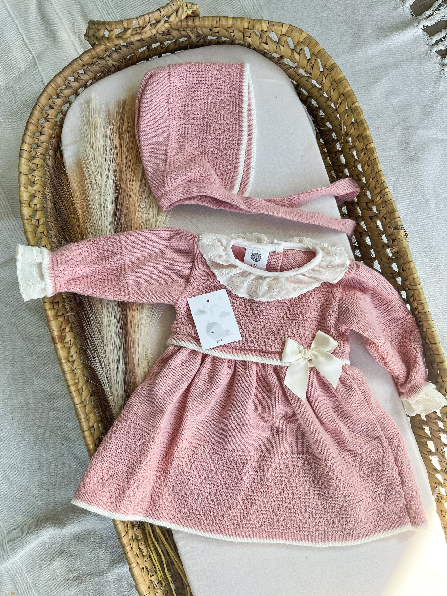 Conjunto de malha 2 peças vestido e touca rosa velho