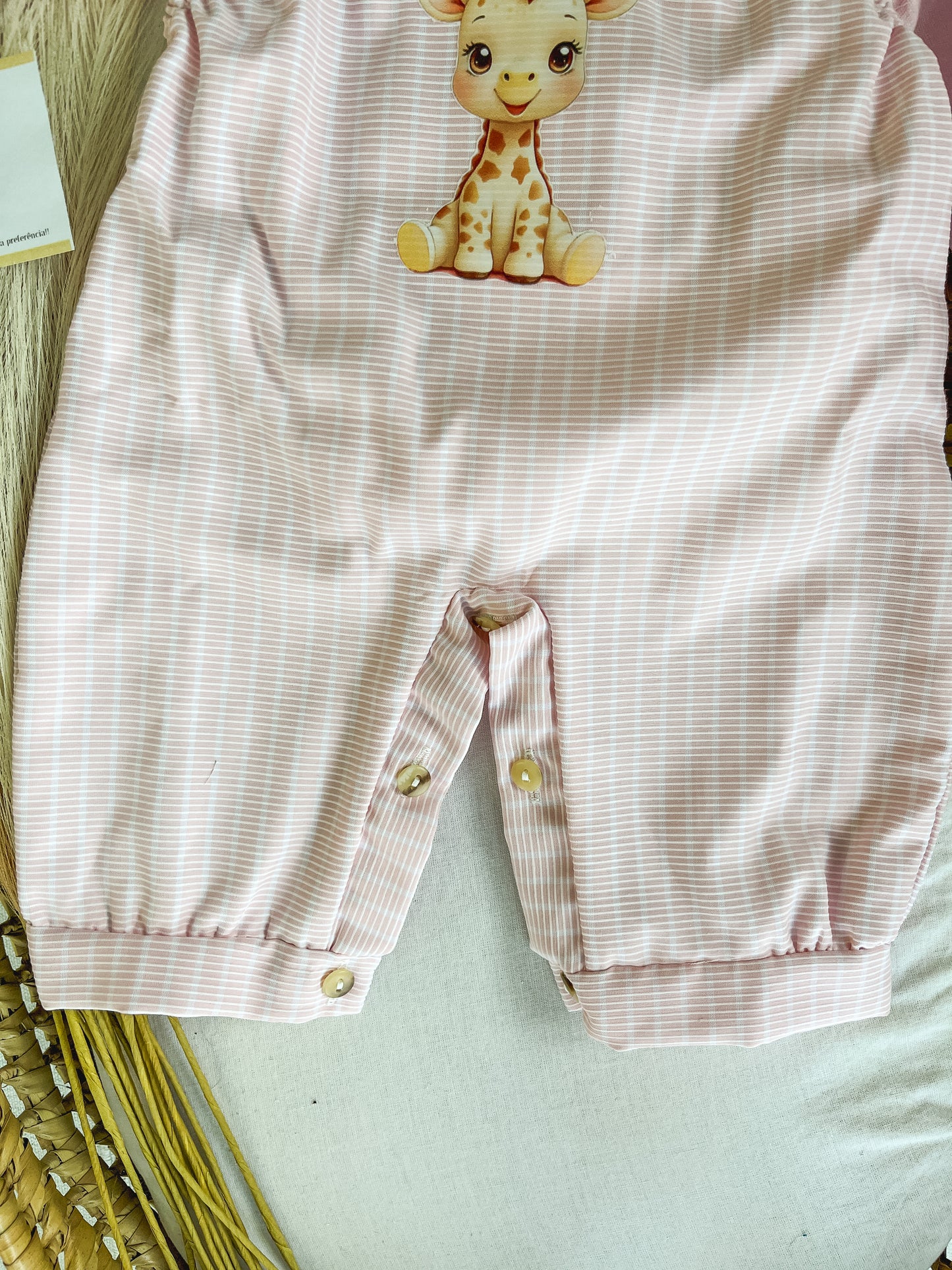 Conjunto de jardineira e camisola bebé rosa