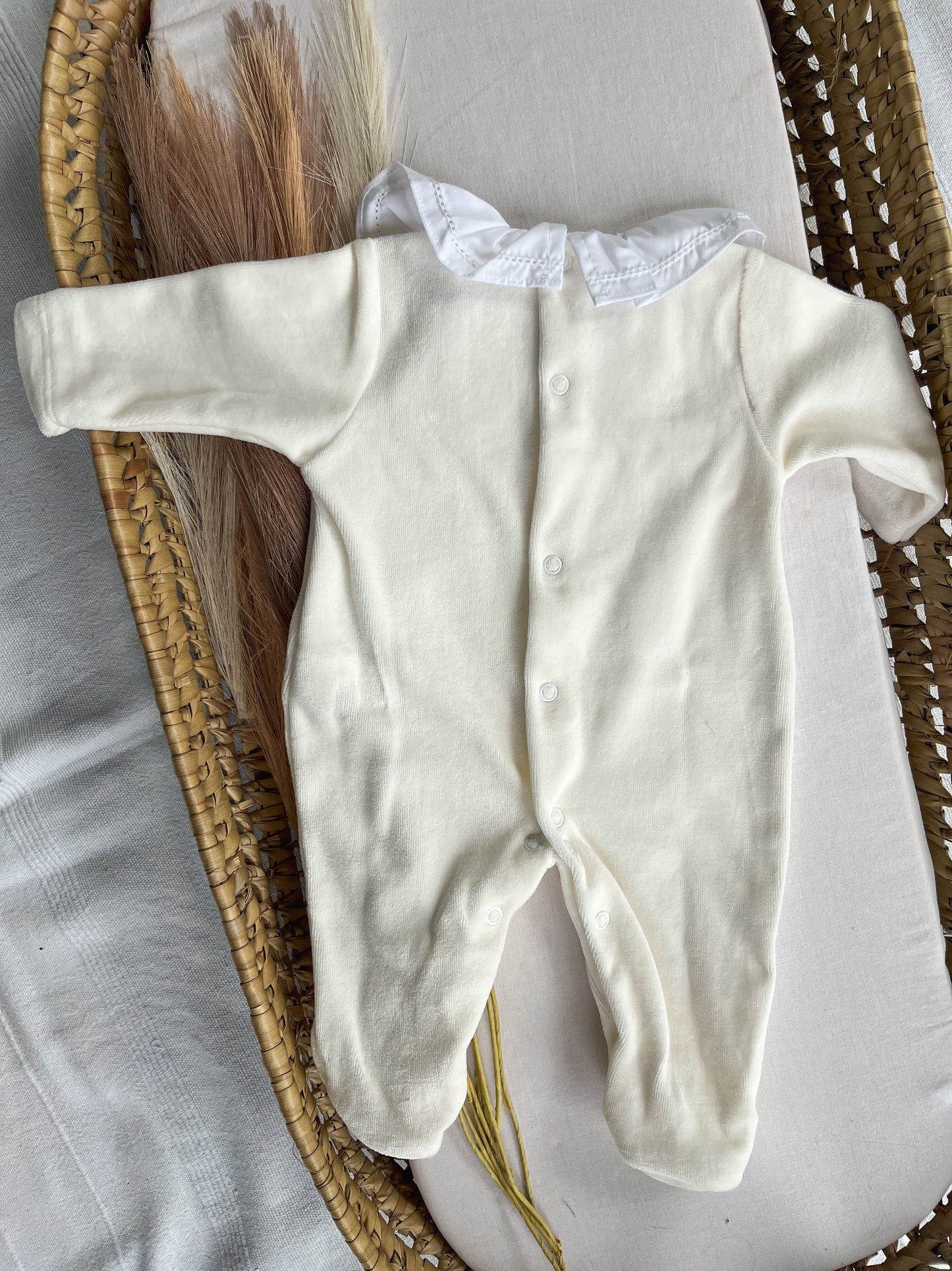 Babygrow de veludo bebé pérola personalizável com nome