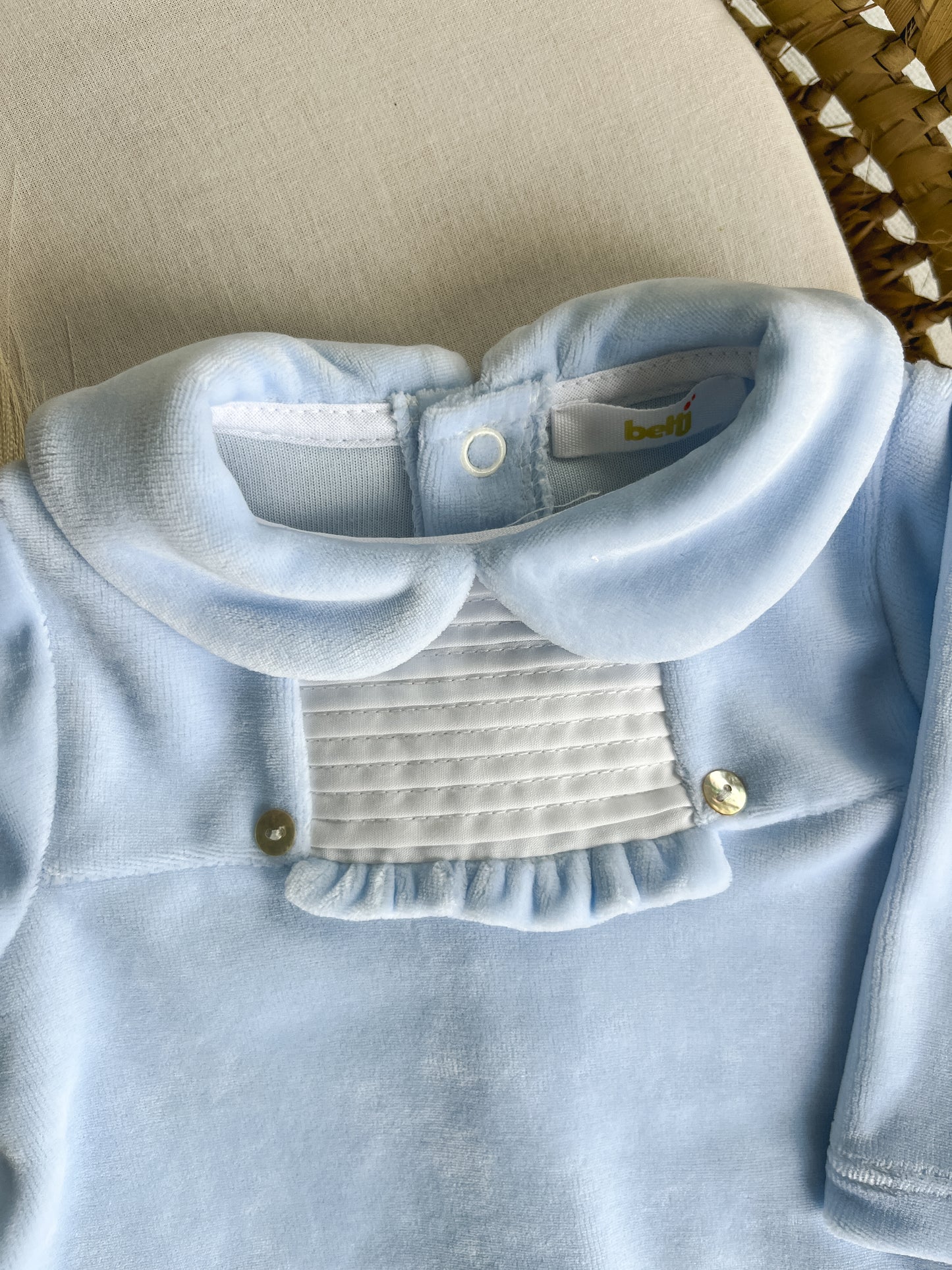 Babygrow de veludo bebé azul personalizável com nome
