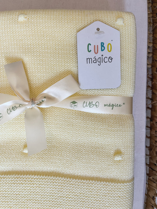 Manta de malha amarelo claro para bebé personalizável com nome