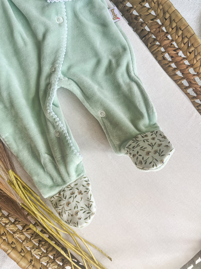 Babygrow de veludo bebé verde