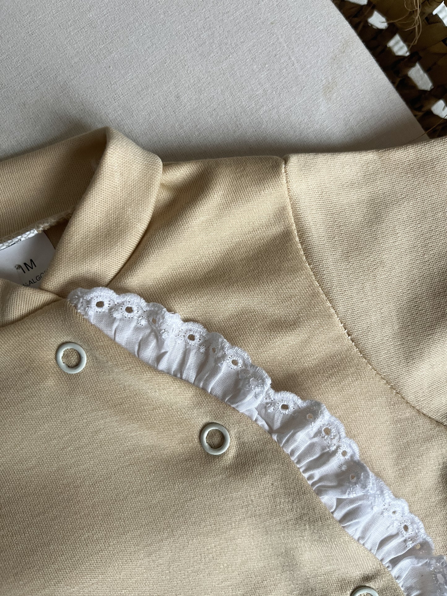 Babygrow de algodão bebé bege