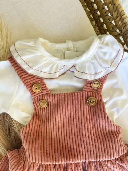 Conjunto de vestido com blusa bebé rosa velho