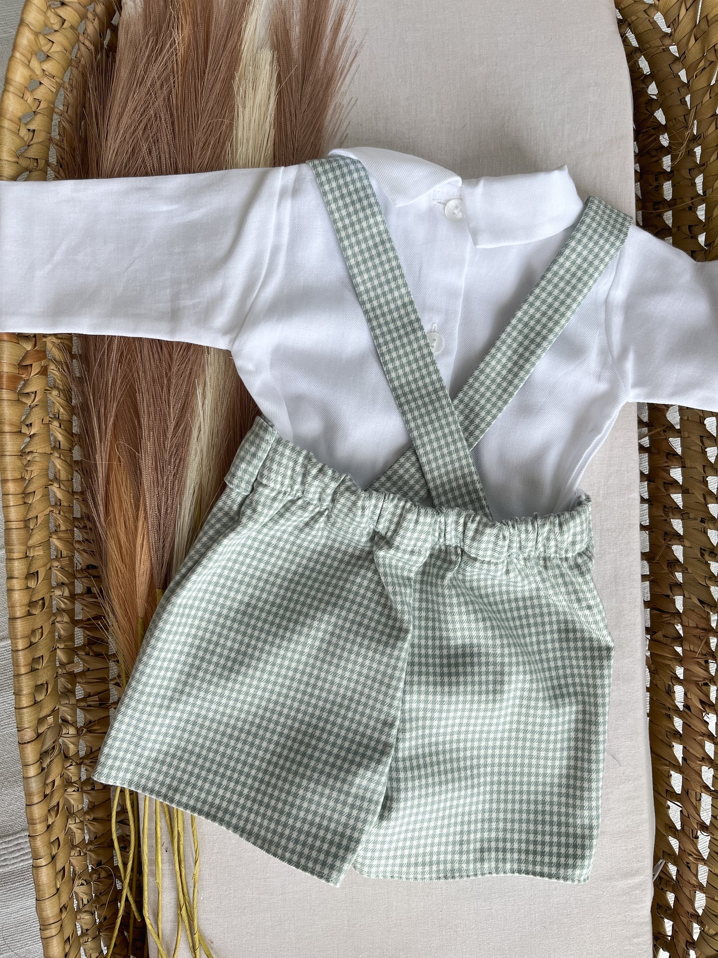 Conjunto de jardineira com camisola bebé menino verde