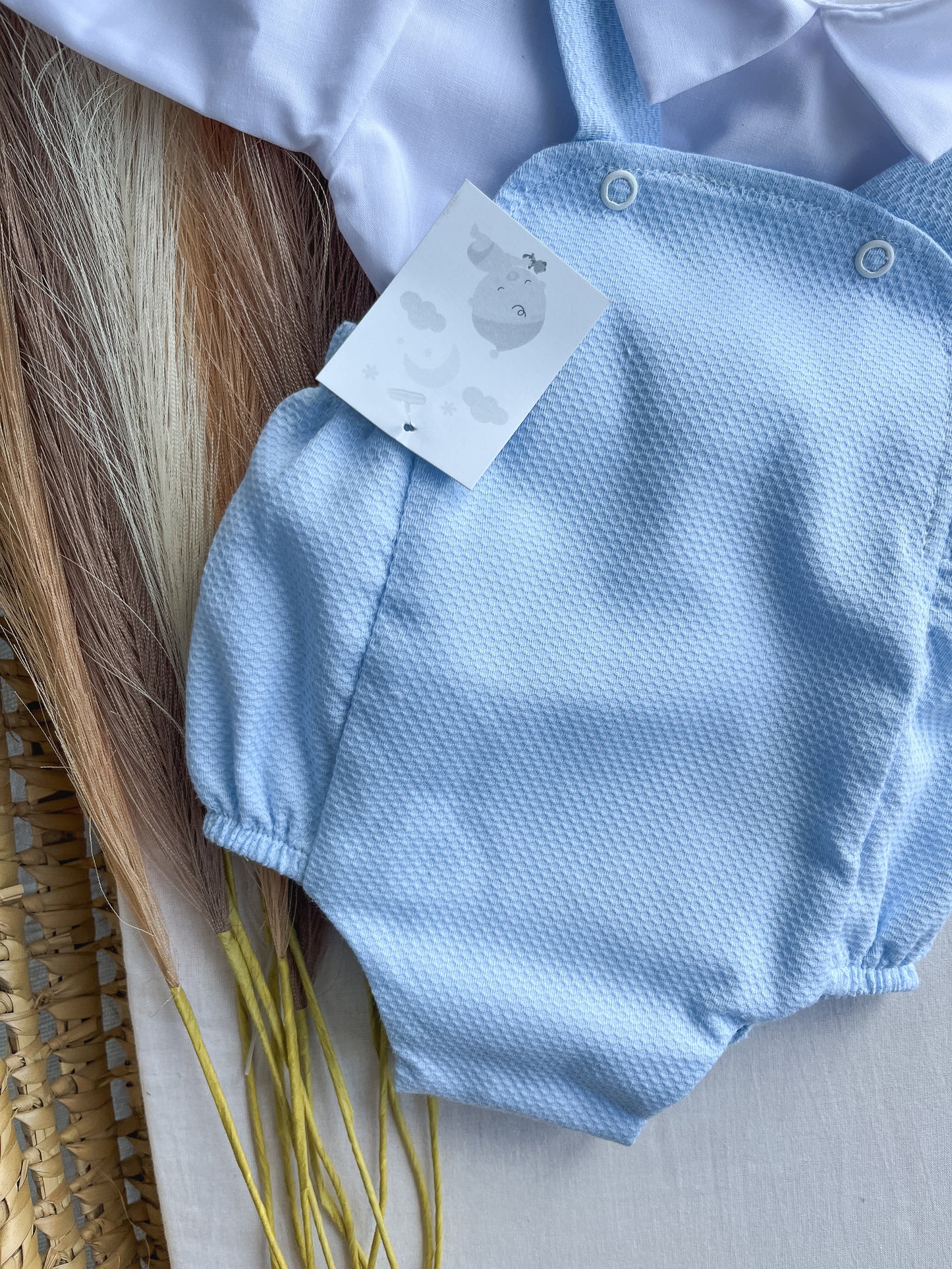 Conjunto de fofo/jardineira e camisa azul
