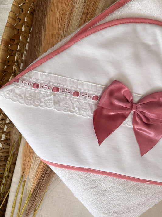 Toalha de banho bebé rosa velho personalizável com nome