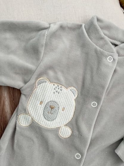 Babygrow de veludo bebé cinza