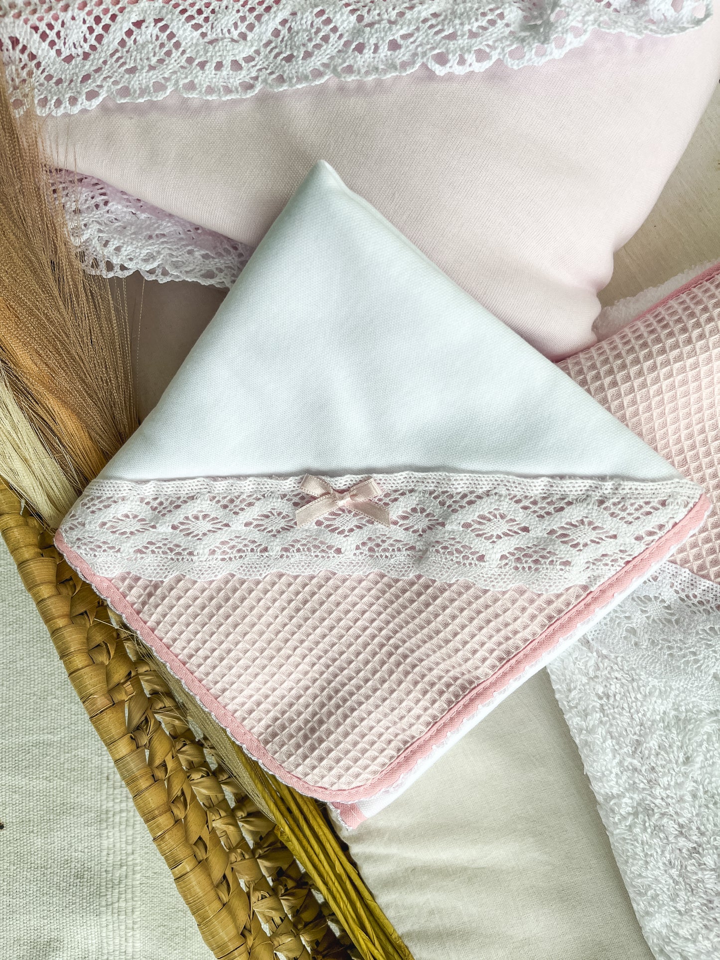 Conjunto de manta, fralda e toalha rosa bebé personalizável com nome