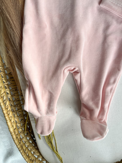 Babygrow de veludo bebé rosa velho personalizável com nome