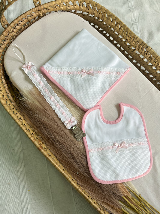 Conjunto de babete, fralda e prende chucha bebé rosa personalizável com nome