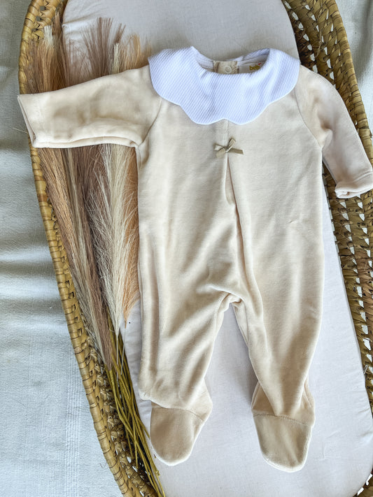 Babygrow de veludo bebé bege