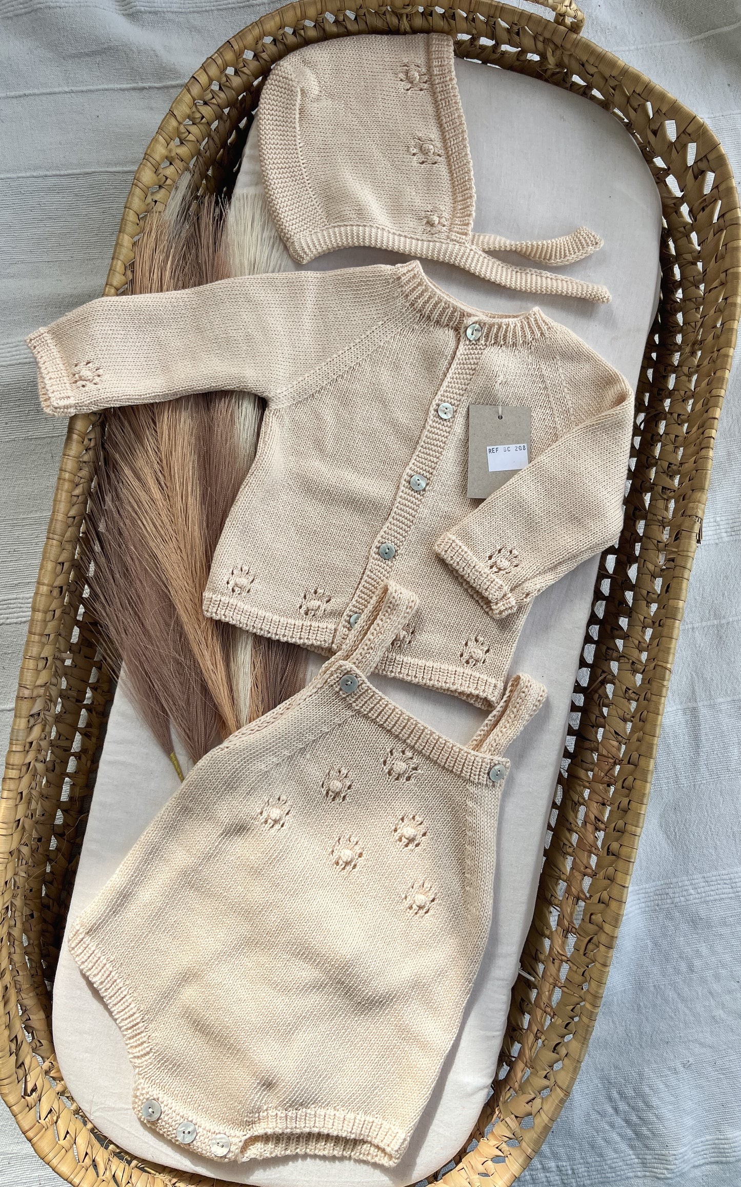 Conjunto de malha bebé 3 peças bege