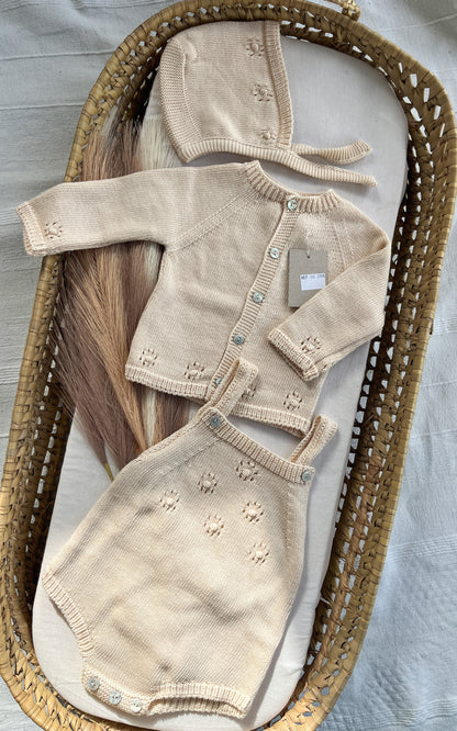 Conjunto de malha bebé 3 peças bege