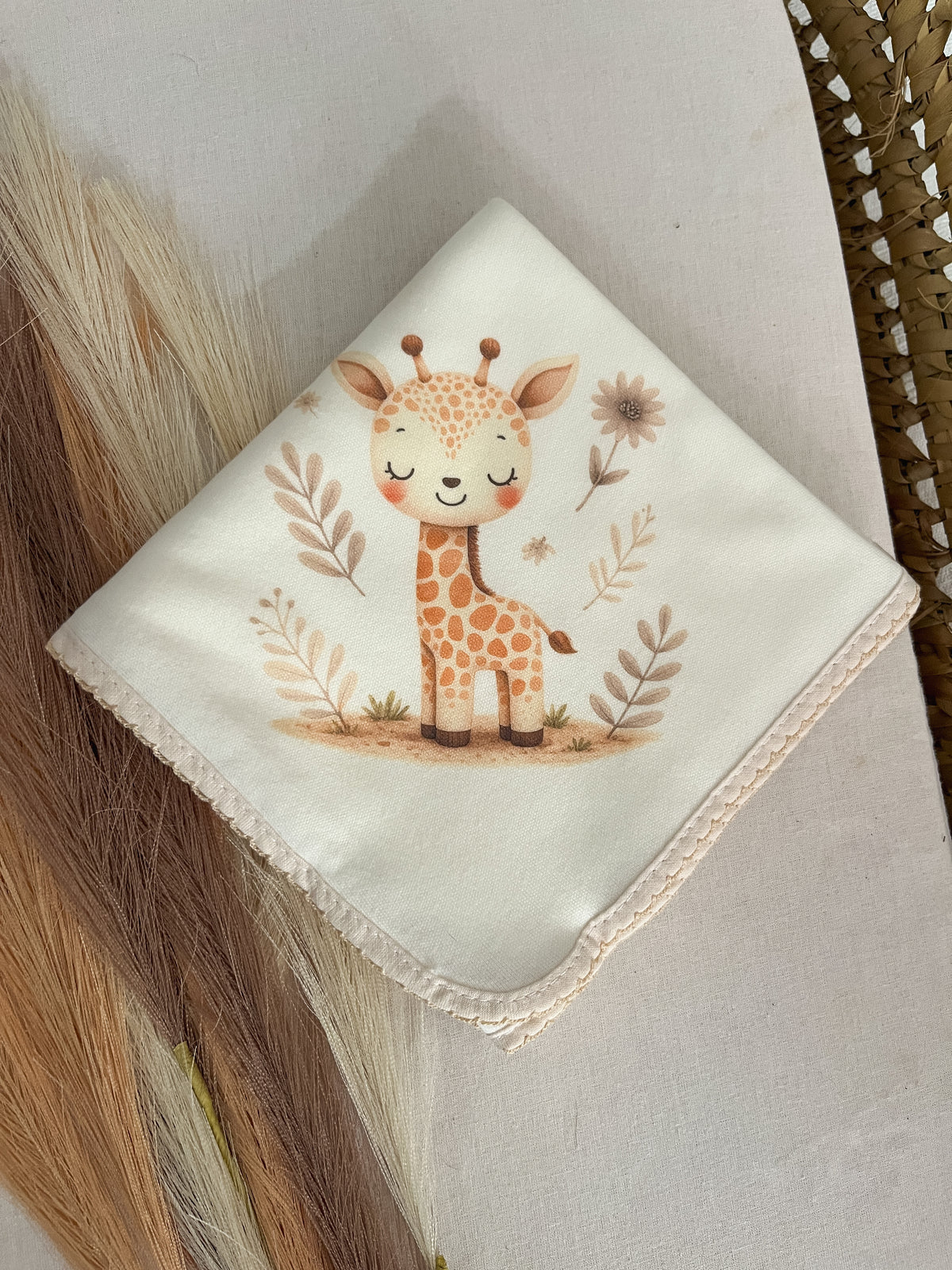 Fralda de pano bebé girafa bege