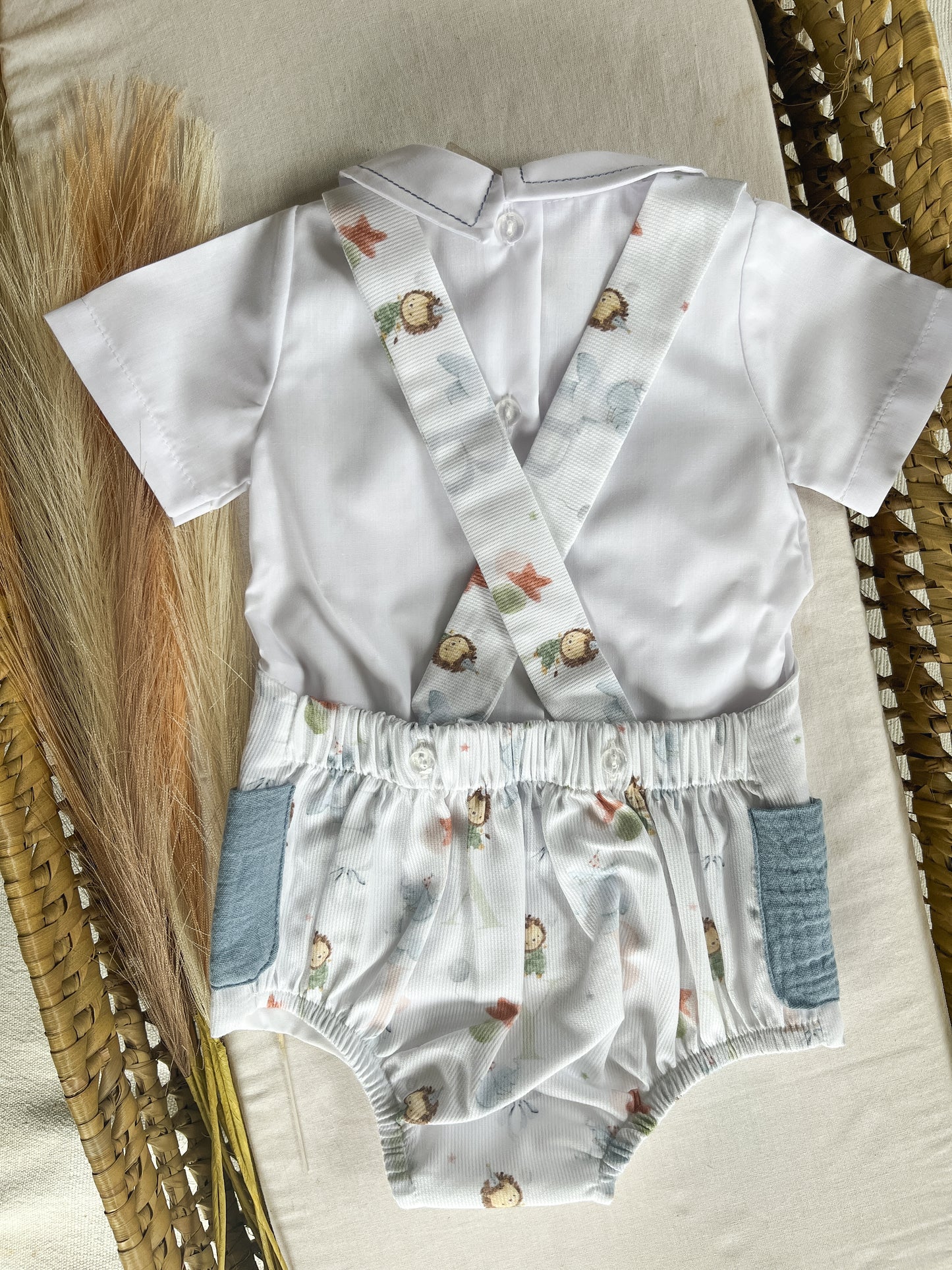 Conjunto de fofo/jardineira com blusa bebé menino
