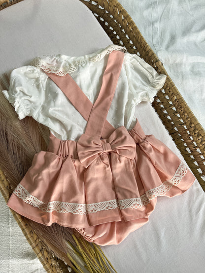 Conjunto de fofo/jardineira com blusa bebé rosa velho