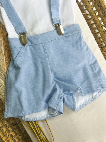 Conjunto de calções com blusa e suspensórios bebé azul