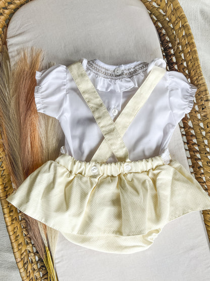 Conjunto de fofo/jardineira amarela com blusa bebé menina