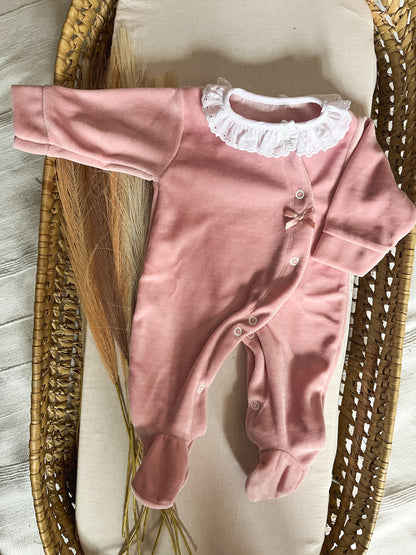Babygrow de veludo bebé rosa velho personalizável com nome