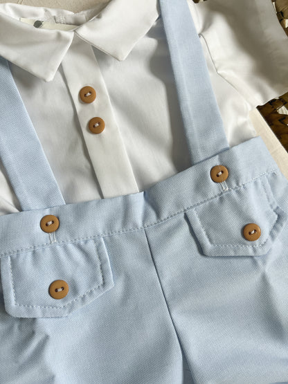 Conjunto de calções com camisa bebé azul