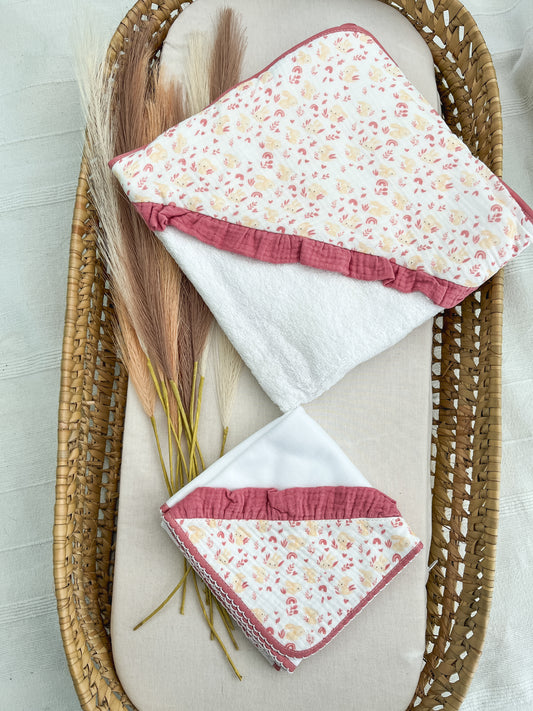 Conjunto de toalha de banho e fralda bebé beringela