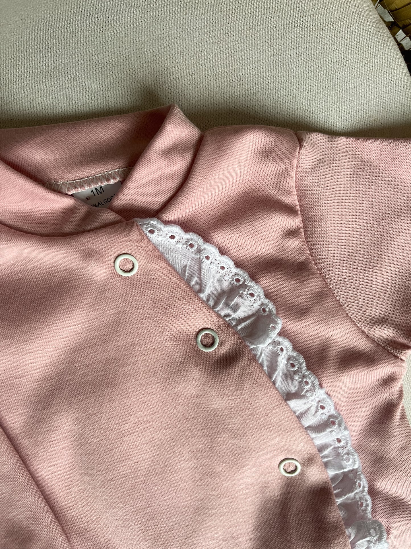 Babygrow de algodão bebé rosa