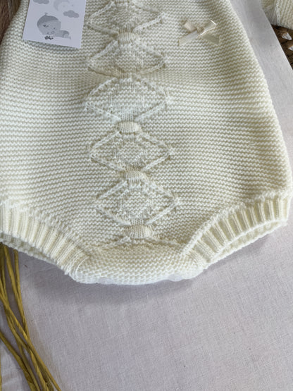 Conjunto de malha 2 peças fofo e gorro branco