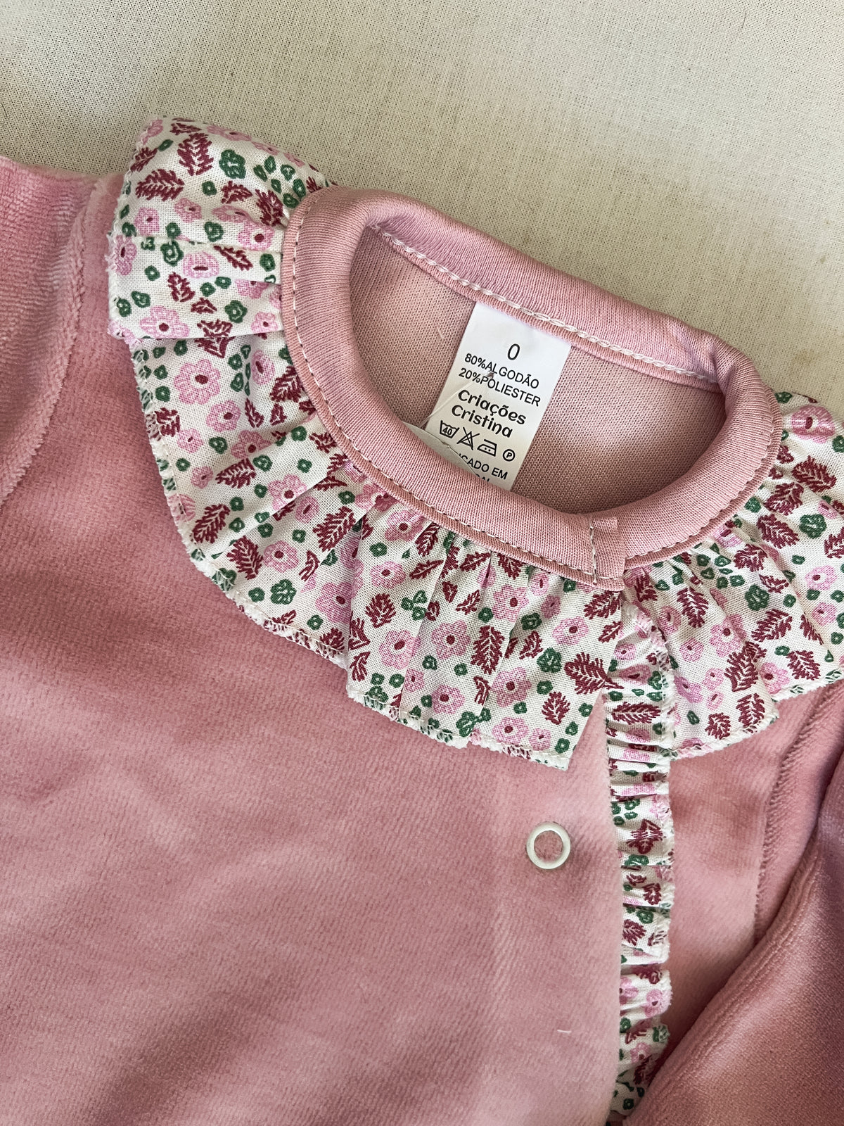 Babygrow de veludo bebé rosa velho personalizável com nome