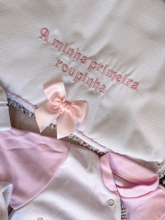 Conjunto de primeira roupinha bebé rosa