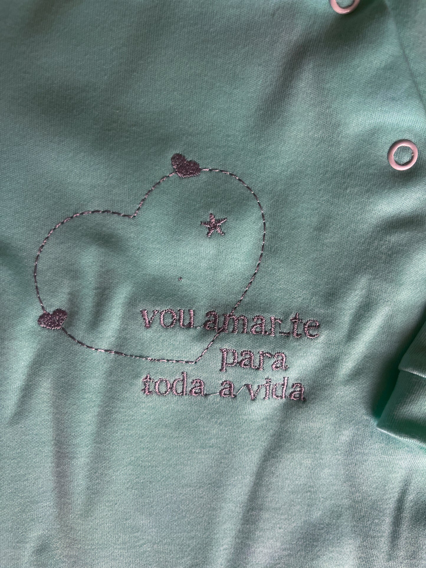 Babygrow de algodão bebé verde “vou amar-te a vida toda”