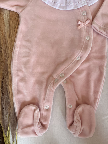 Babygrow de veludo bebé rosa personalizável com nome