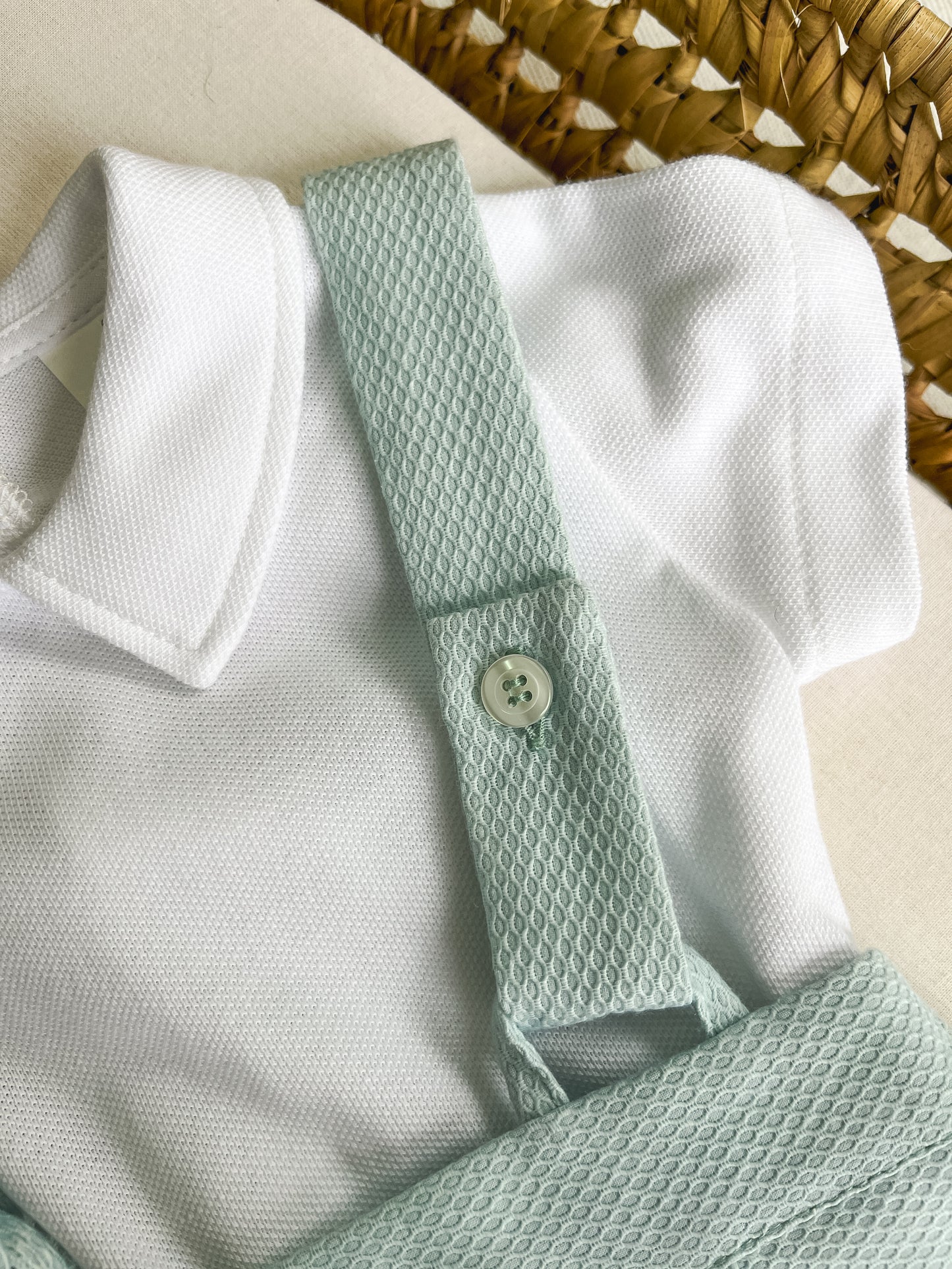 Conjunto de camisola com tapa fralda bebé verde