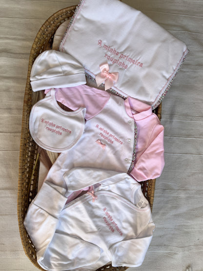 Conjunto de primeira roupinha bebé rosa