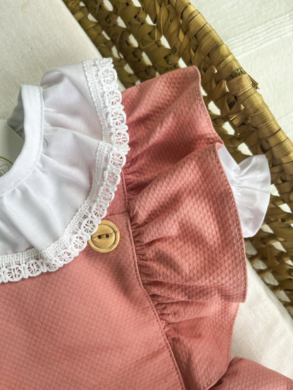 Conjunto de fofo/jardineira com blusa bebé rosa velho