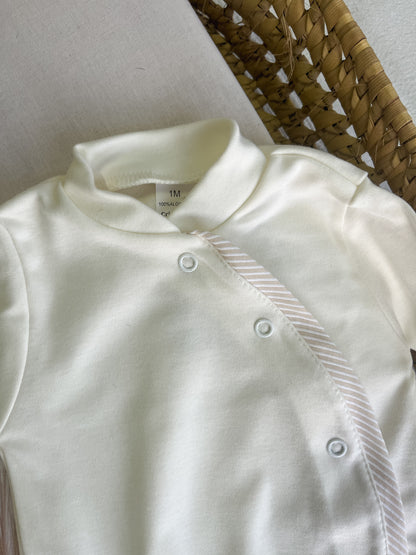 Babygrow de algodão bebé branco pérola
