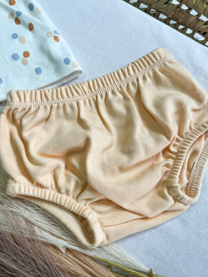 Conjunto de t-shirt e tapa fralda bebé salmão