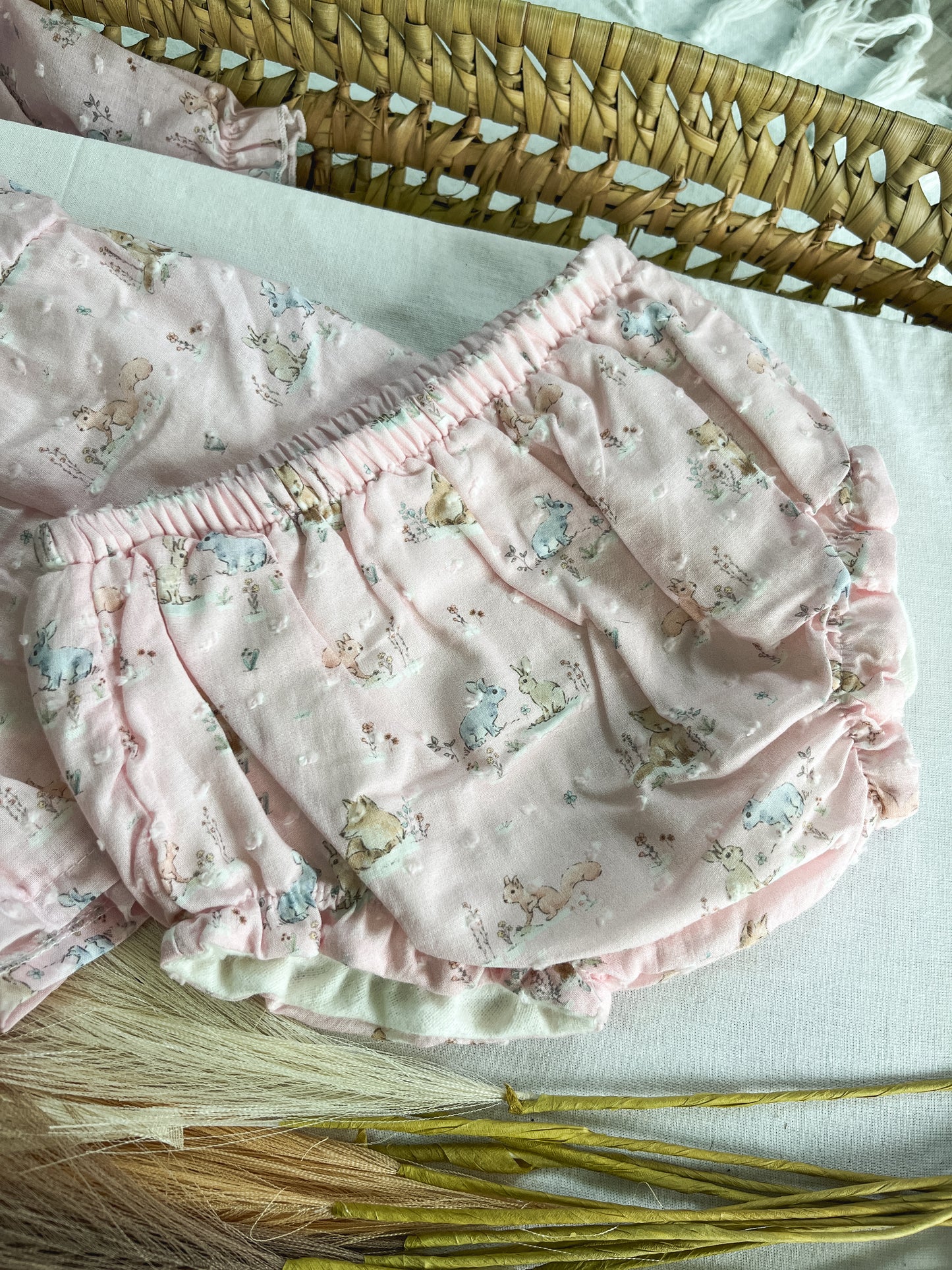 Conjunto de vestido com tapa fralda bebé rosa