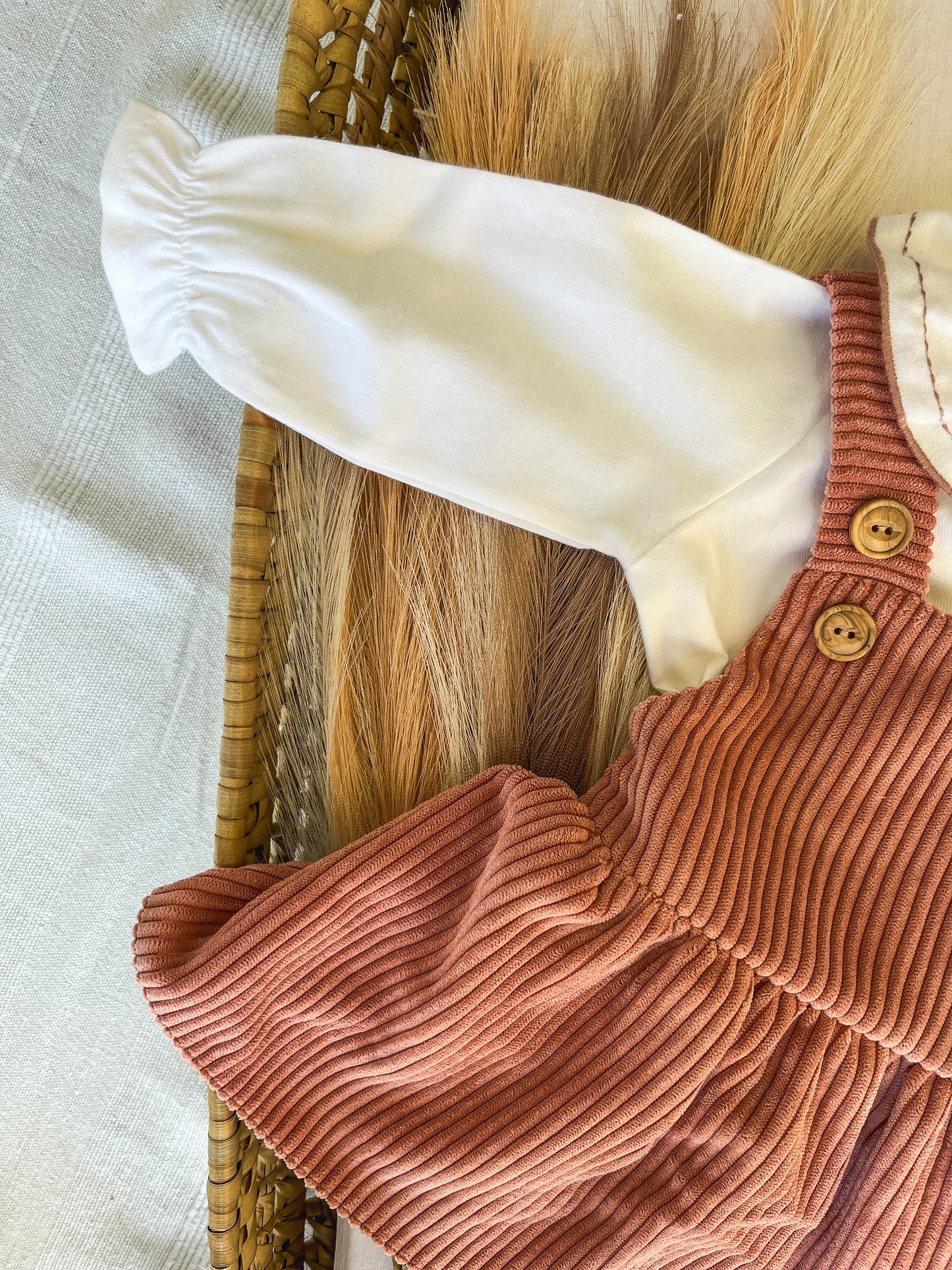Conjunto de vestido com blusa bebé rosa velho